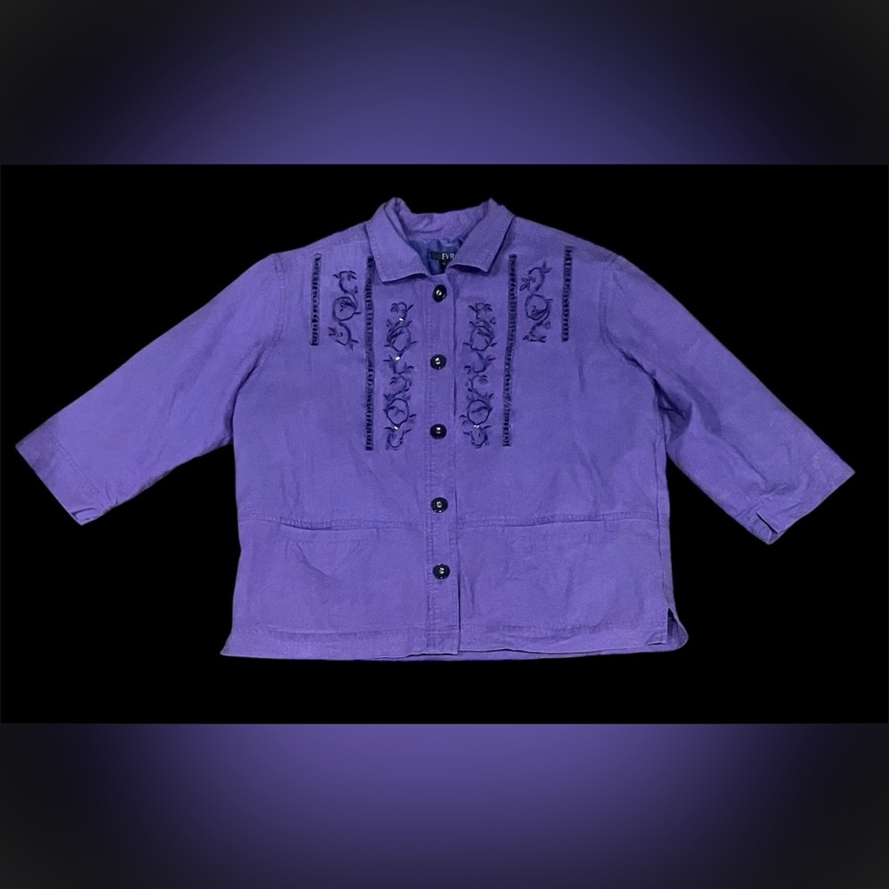 Vintage‎ Women’s Size M EVR Purple Button Up Shirt /w Padded Shoulders.